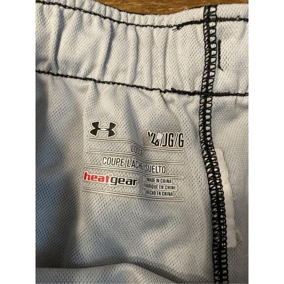 Under Armour XL girls athletic shorts black white active wear - Picture 3 of 5